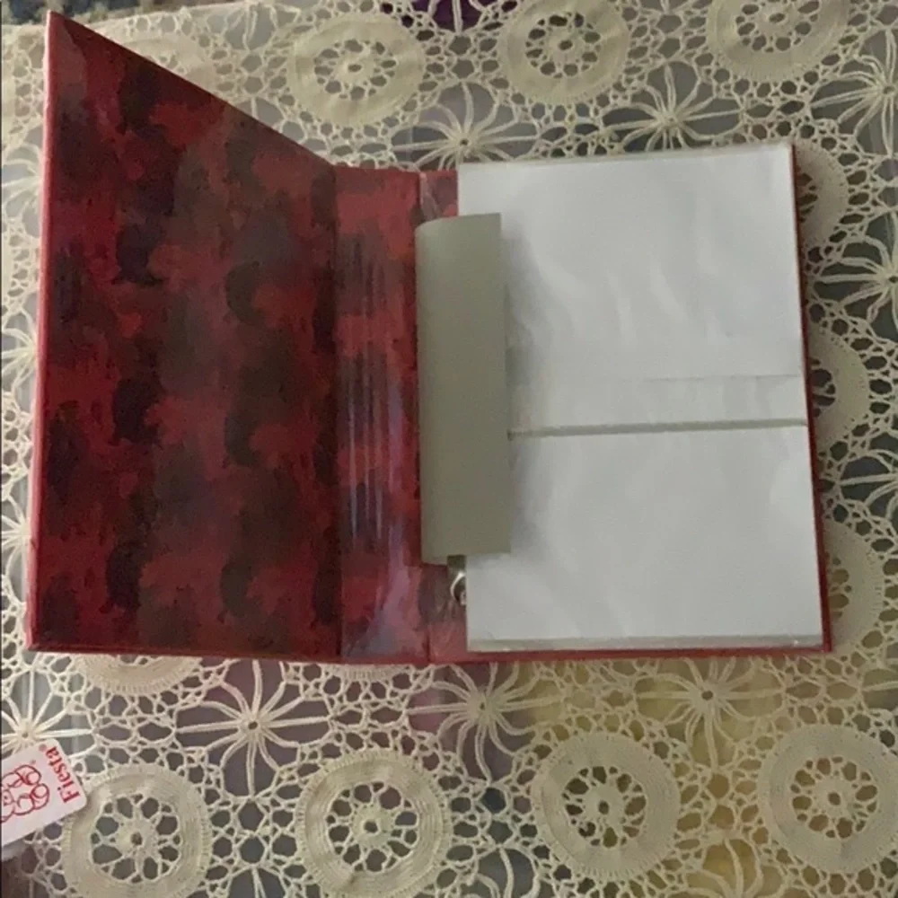 2000 Red Walt Disney World Photo Album New